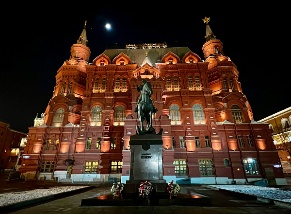 Огни столичных небоскребов - экскурсия по вечерней Москве (из г. Щелково)