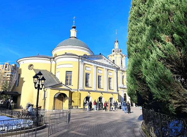 За помощью к Матроне (от м. ВДНХ)